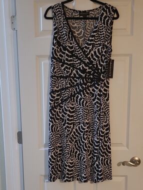 connected apparel Black & White Sleeveless Wrap-Style Midi Dress Size 12